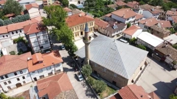 5 asırlık Rüstem Paşa Cami görüntüsüyle görenleri etkilemeye devam ediyor
