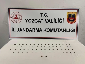 63 tarihi sikke ve yüzük ele geçirildi
