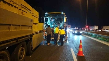Adana’da biri otobüs 7 araç kazaya karıştı: 16 yaralı
