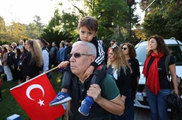 Adana’da hayat Ata için 1 dakikalığına durdu
