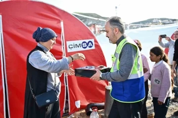 Afetin yükünü omuzlayan kadınlar unutulmadı