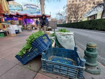 Afyon’da yetiştiriliyor Eskişehir’de satılıyor
