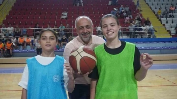 Afyonkarahisar’da basketbol şöleni başladı
