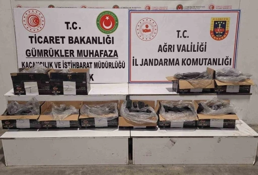 Ağrı’da 142 kilo sıvı metamfetamin ele geçirildi
