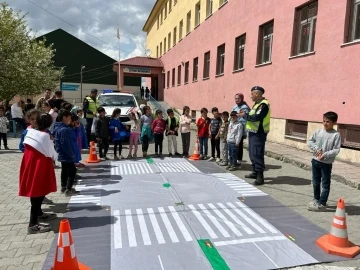 Ağrı’da Trafik Jandarması’ndan rekor denetim ve eğitim
