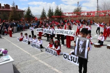 Ahlat’ta 23 Nisan Ulusal Egemenlik ve Çocuk Bayramı etkinlikleri
