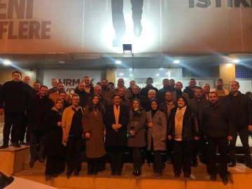 AK Parti, Kırşehir’de yenilenen kadrolarıyla seçimlere gidiyor
