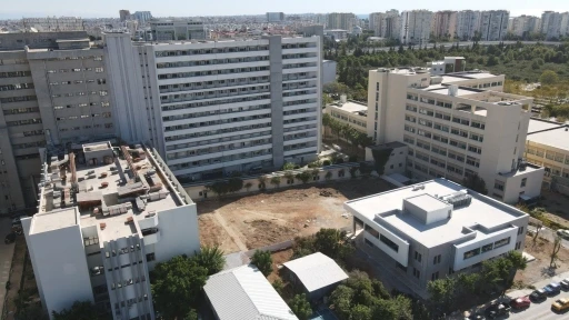 Akdeniz Üniversitesi Hastanesi’ne çocuk acil, ameliyathane ve yoğun bakım binası yapılacak
