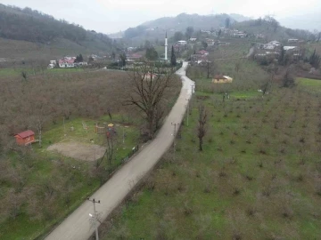 Akyazı Ballıkaya’da beton yol çalışmaları tamamlandı
