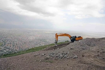 Ali Dağı kalkış pisti yenileniyor
