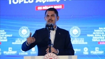 'Allah'ın izniyle afet konutlarımızı bir yıl içerisinde vatandaşlarımıza teslim edeceğiz&#