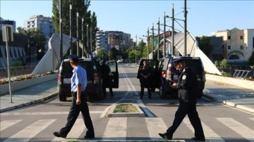 Almanya, Kosovalı Sırpların kurduğu barikatların kaldırılmasını istedi