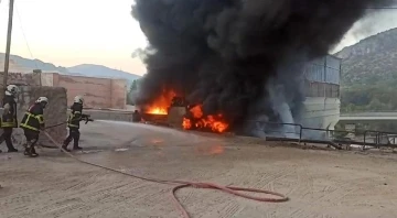 Amasya’da asfalt şantiyesinde korkutan yangın
