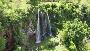 Amasya’nın 6 aylık saklı güzelliği ’Baraklı Şelalesi’