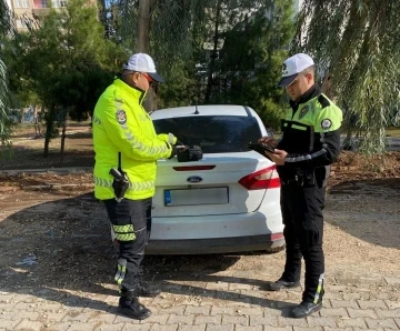 Ambulansa yol vermeyen sürücüye cezai işlem