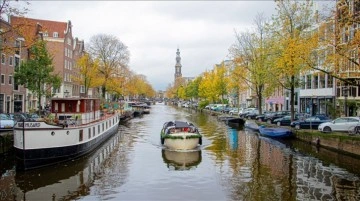 Amsterdam'da yolcu gemilerinin şehir merkezine girişi yasaklandı