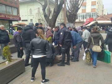 Aniden yere yığılan vatandaş yürekleri ağıza getirdi
