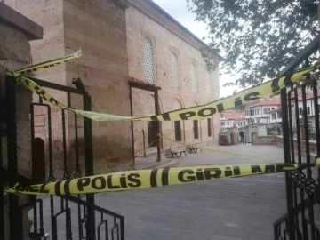 Ankara’da cami avlusunda bıçaklı saldırı: 1 ağır yaralı