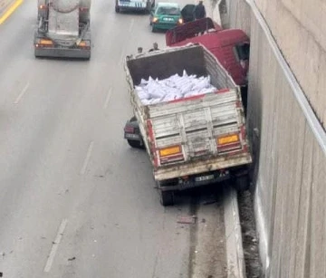 Ankara’da kazayı izleyen sürücü de kaza yaptı
