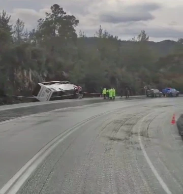 Antalya’da otobüs kazası: 21 yaralı
