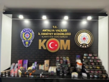 Antalya’da üç ilçede kaçakçılık operasyonu