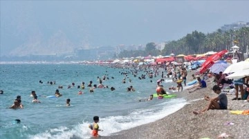 Antalya'da aşırı nem bunaltıyor