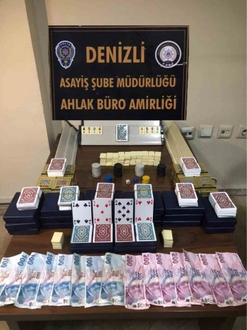 Aranması olan hırsız kumar oynarken yakalandı
