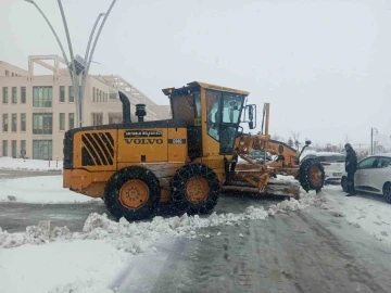 Artuklu Belediyesinden kar mesaisi
