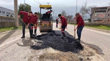 Asfalt işçilerinin Ramazan ayında 200 dereceyi bulan sıcaklıkta ekmek mücadelesi
