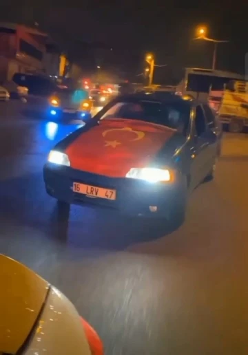 Bursa'da asker konvoyunda drift şov...