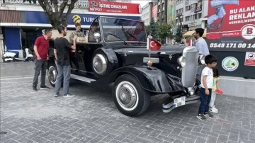 Atatürk'ün makam aracı olarak kullandığı otomobilin benzeri Bolu'da sergilendi