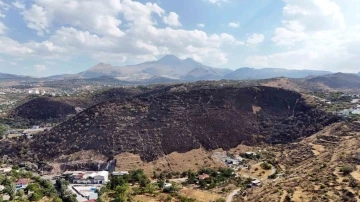 Atıl malzemeleri yakmak isterken; 130 bin metrekare alanı yaktılar
