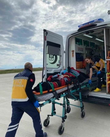 Attan düşen hasta helikopter ambulansla Van’a sevk edildi
