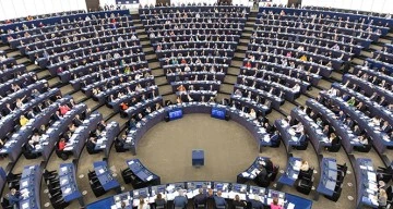 Avrupa Parlamentosu seçimlerinde aşırı sağ güçlendi