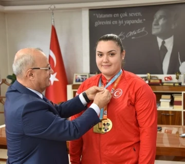 Avrupa Şampiyonu Manisalı judocu altınla ödüllendirildi
