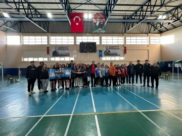 Aydın’da badminton turnuvası heyecanı son buldu
