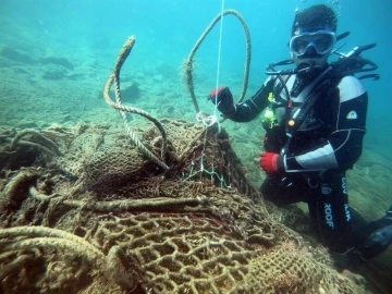 Aydın’da denizler hayalet ağlardan temizleniyor
