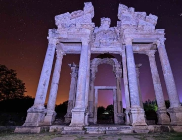 Aydın’daki antik kentlerin gece görüntüleri mest ediyor
