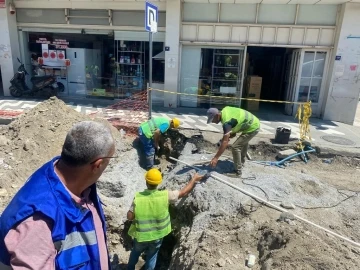 Aydın için çalışan personellere, Büyükşehir’den su takviyesi
