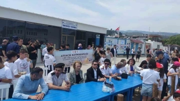 Ayvacık’ta deniz dibi temizliği
