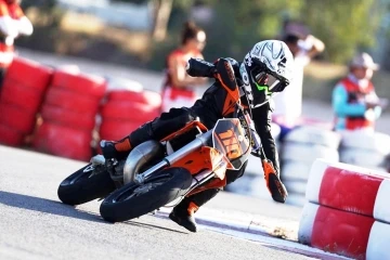 Ayvalıklı 11 yaşındaki motosiklet şampiyonu Çağatay dünya şampiyonasına hazırlanıyor
