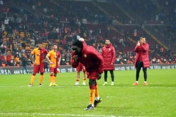 Bafetimbi Gomis, gol sayısını 8'e çıkardı 