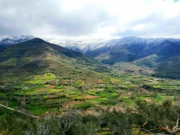 Bahar ve kış aynı kareye yansıdı
