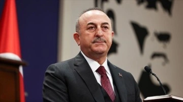 Bakan Çavuşoğlu, Sudan'dan tahliye edilecek vatandaşlarla telefonda görüntülü görüştü