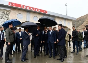 Bakan Ersoy’dan, Kapıköy Gümrük Kapısı’na ziyaret
