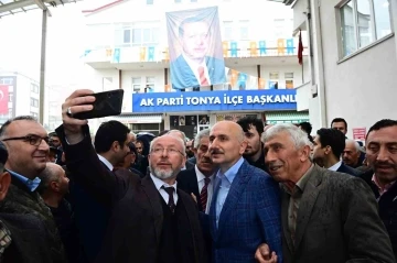 Bakan Karaismailoğlu: &quot;Türkiye’de iki şey bitmez; bir AK Parti’nin icraatleri, iki CHP’nin yalanları&quot;
