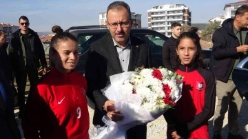 Spor Bakanı'ndan Uşak'a yeni stad sözü