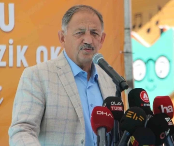 Bakan Özhaseki: &quot;Haçlı Seferleri bile deprem kadar bir hasar oluşturmamıştı&quot;
