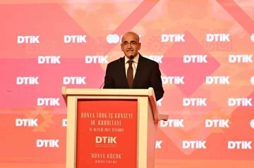 Bakan Şimşek: &quot;Dezenflasyon ve fiyat istikrarını sağlamak öncelikli hedefimiz&quot;
