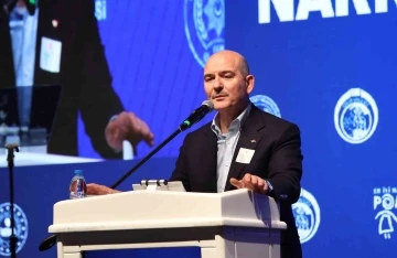 Bakan Soylu: &quot;Tekrar söylüyorum, ayaklarını kırın&quot;
